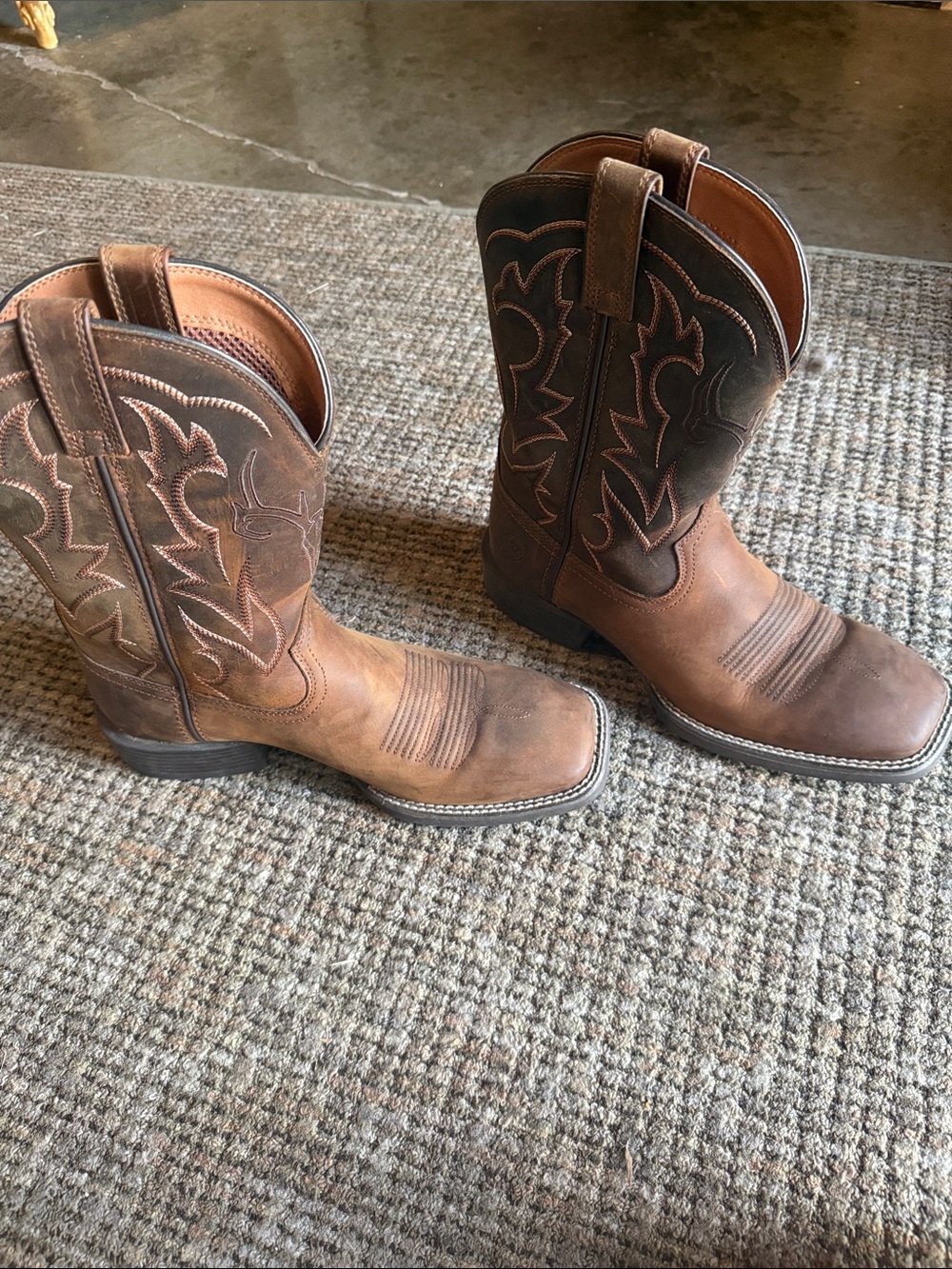 Ariat Brown Leather Western Pull-On Cowboy Boots